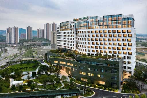 RoyalLee Cancer Center