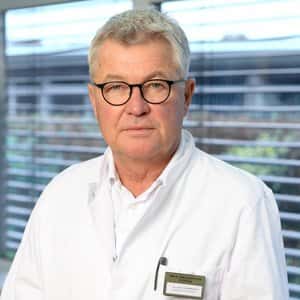 Dr. Med. Horst Manu, [object Object]