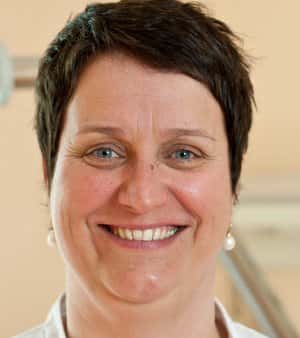 Dr. Med. Kirsten Bruhn, [object Object]