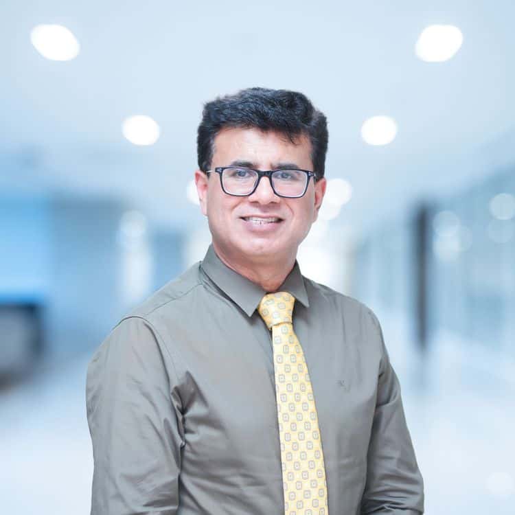 Dr. Naveen Bhamri, [object Object]