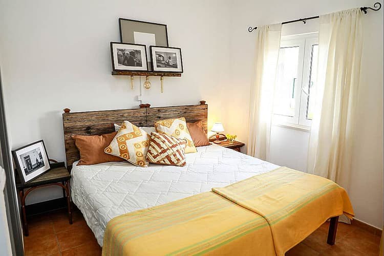 Private Charming Rustic Room