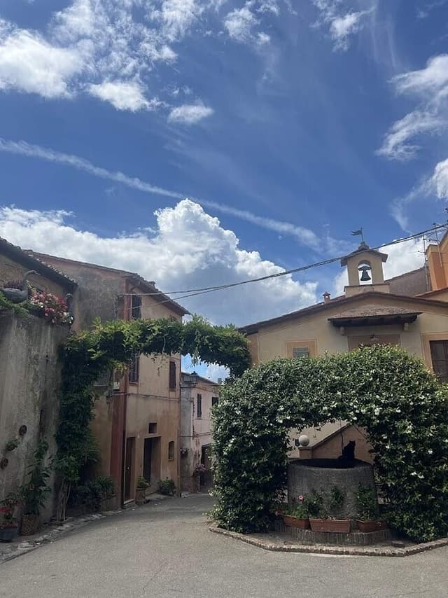 3 Day Relaxing Pranayama and Yin Yoga Retreat, Tuscany, Italy