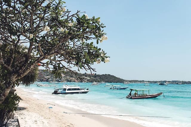 7 Day Inner Peace Yoga & Meditation Retreat, Nusa Lembongan, Bali