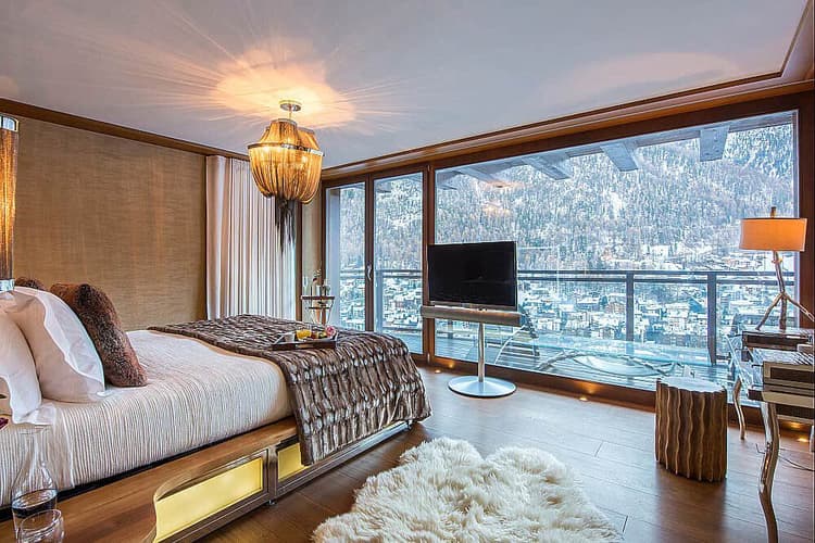 1 PRIVATE VILLA WITH 5 SUITES BEDROOM