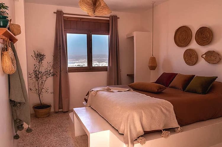 Private Queen Room